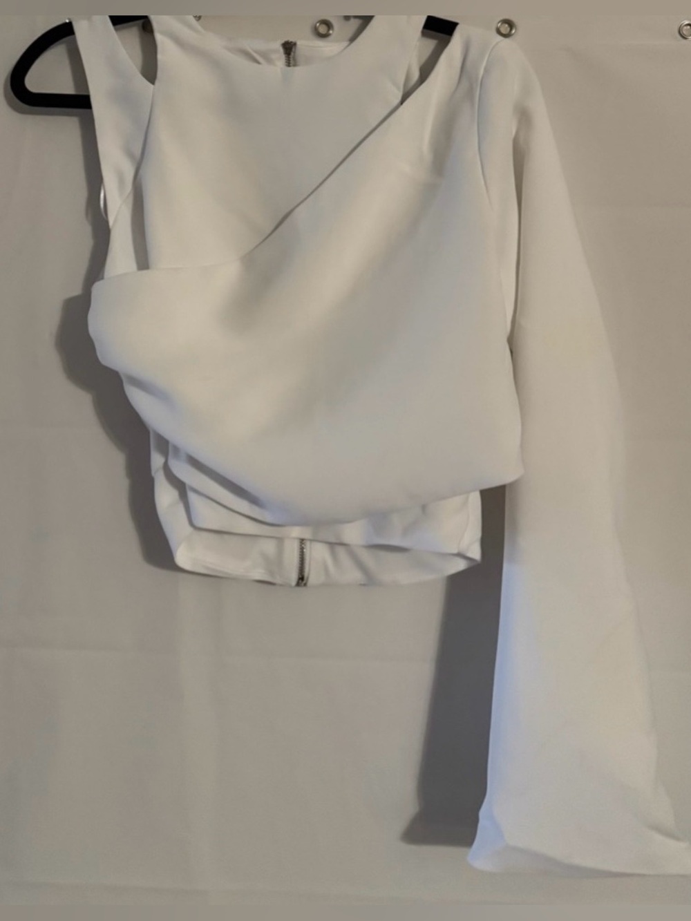Zara Elegant Women’s White Asymmetrical Top, Small 
100% Polyester NWT
